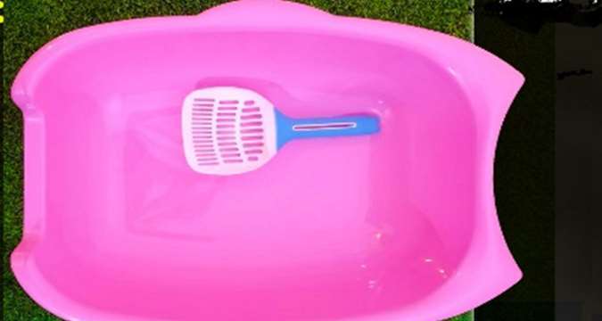Deep Cat Face Litter Tray image